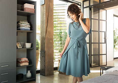 Minimum wrinkles handheld steamer