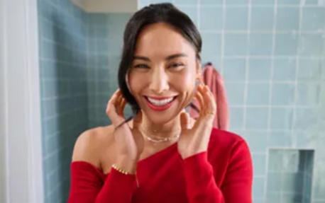 Itchy gums: Causes, prevention, & relief tips